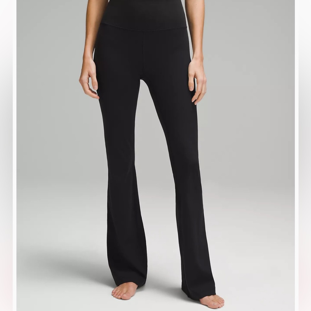 Groove Super-High-Rise Flared Pant